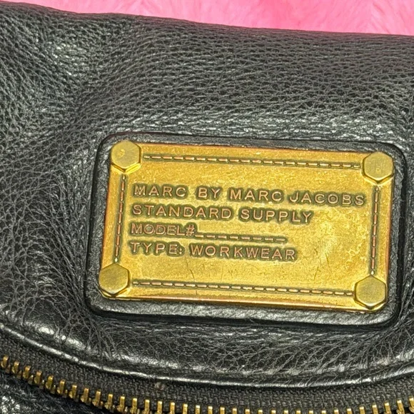 Marc Jacobs Black Leather Crossbody Bag with Gold Accents - Picture 2 of 5